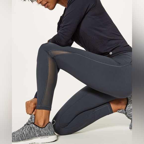 Lululemon Train Times 7/8 Pant 25" inseam in Melanite size 4 black - Picture 2 of 9